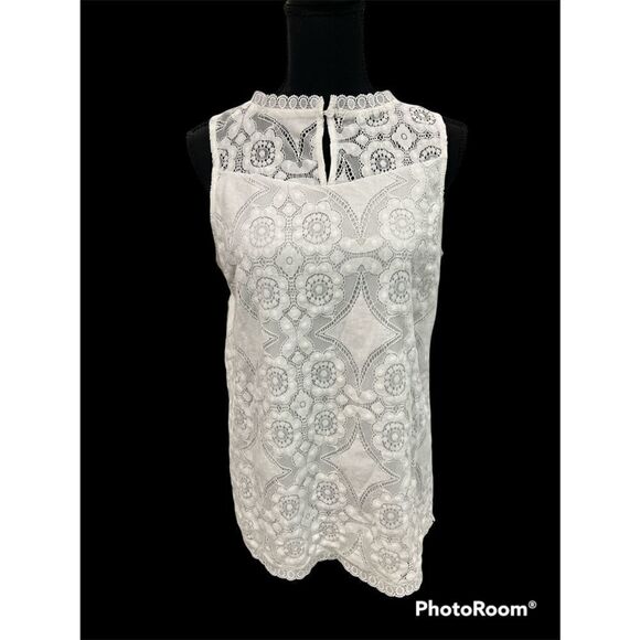 Sleeveless Laced Top by Doe & Rae - Picture 6 of 9